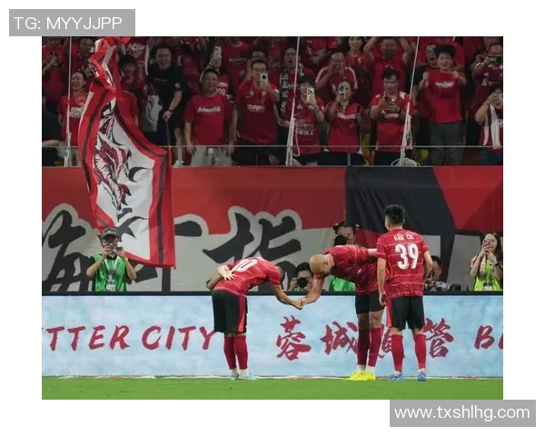 成都足球队逆袭之路揭秘：从低谷到冠军赛的辉煌历程