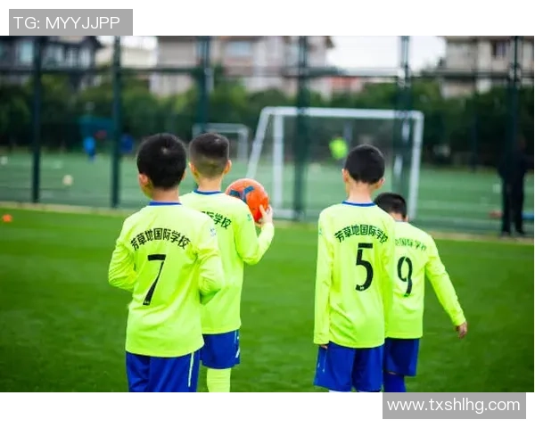 足球明星与床笠学生的奇妙邂逅揭示了青春与梦想的交汇点